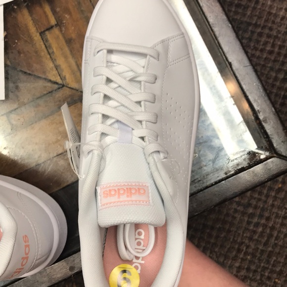 Adidas shoes - Picture 3 of 3